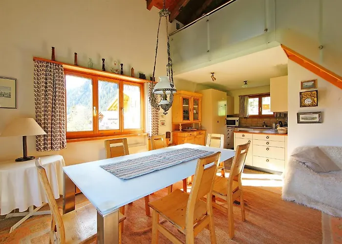 Chalet Albula Dağ evi Schmitten (Grisons)